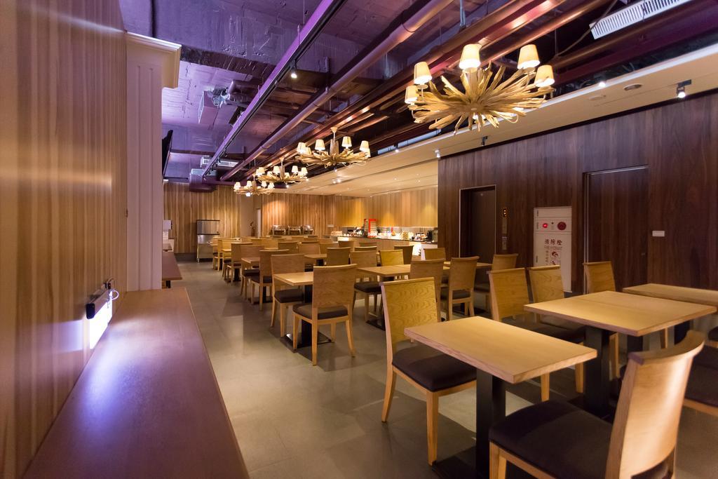 麗馨商旅七賢館 Hotel Kaohsiung Exterior photo